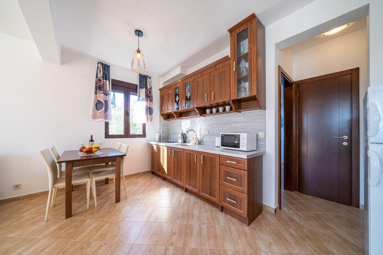 Apartments Svetlana Τίβατ Εξωτερικό φωτογραφία